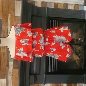 Red floral romper shorts. Size Small.